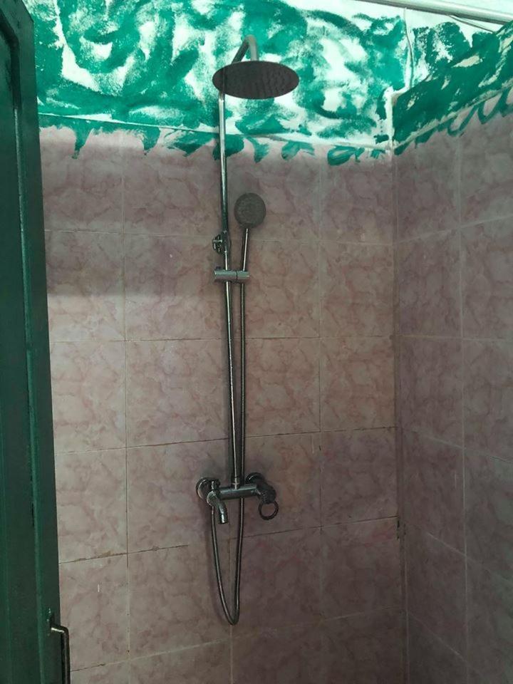 Army Barracks Guesthouse Vang Vieng Exteriör bild