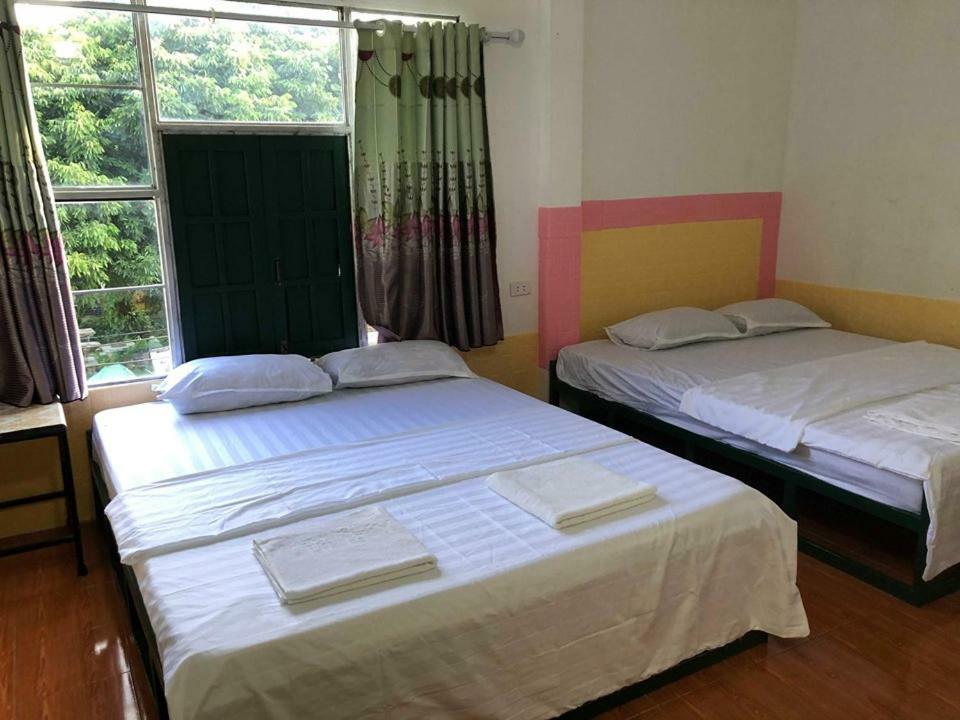 Army Barracks Guesthouse Vang Vieng Exteriör bild