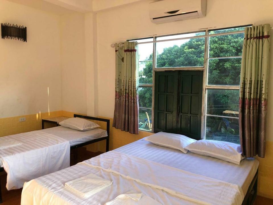 Army Barracks Guesthouse Vang Vieng Exteriör bild